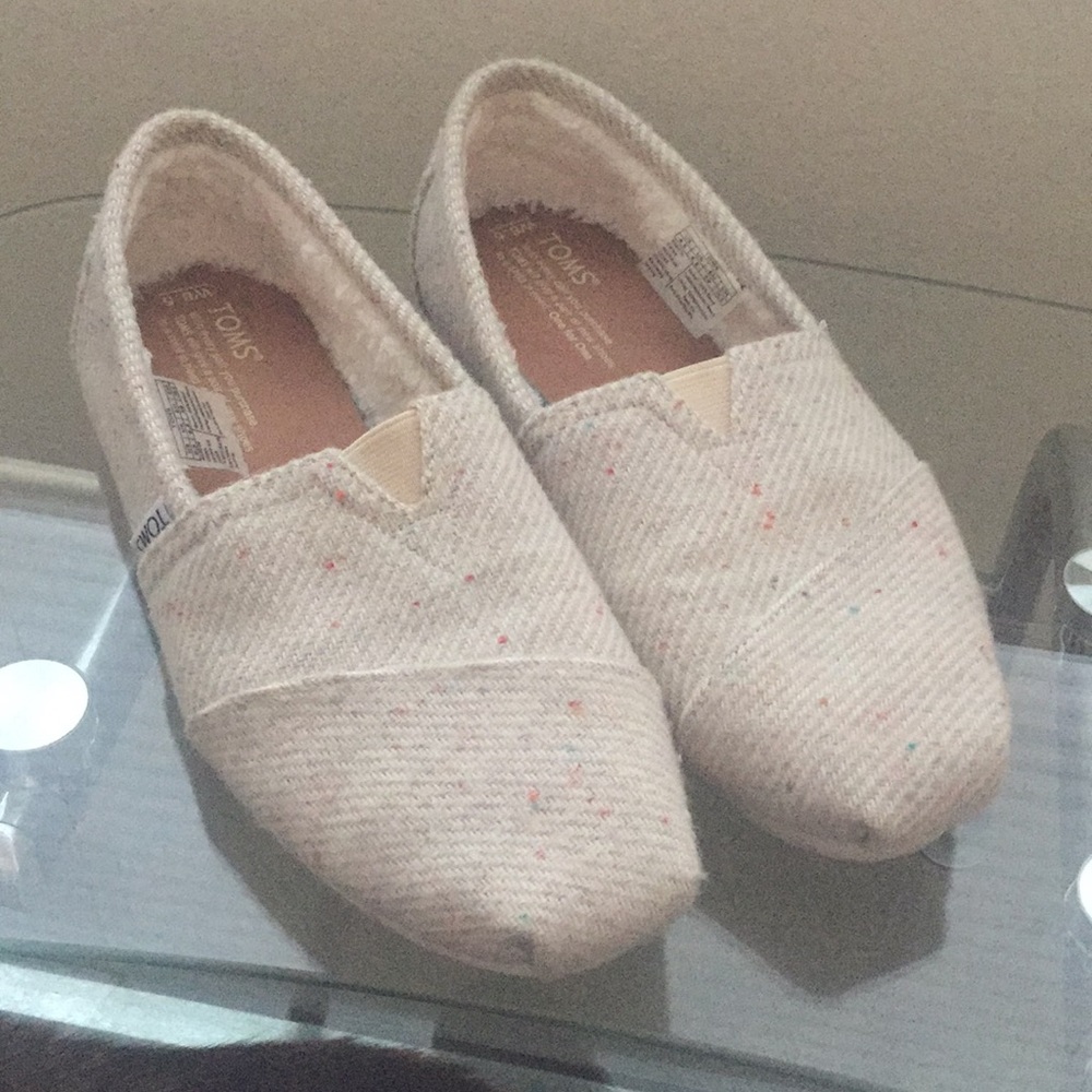 Cream and Colorful Fur Lined Toms